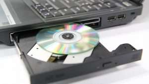 Инструкция о том, как запустить диск на ноутбуке