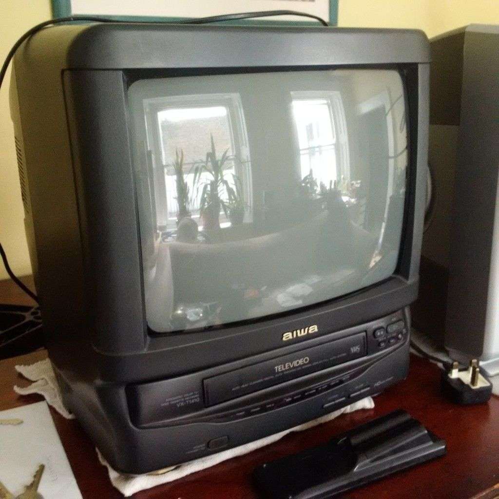 Телевизор 90-х годов